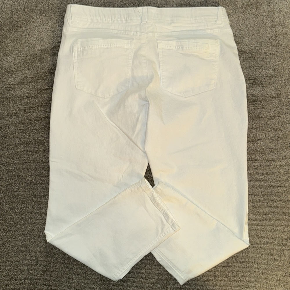 Democracy Jeans - Picture 2 of 7